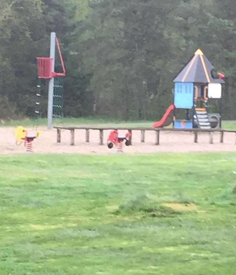 Haellestrand 32 * Strömstad